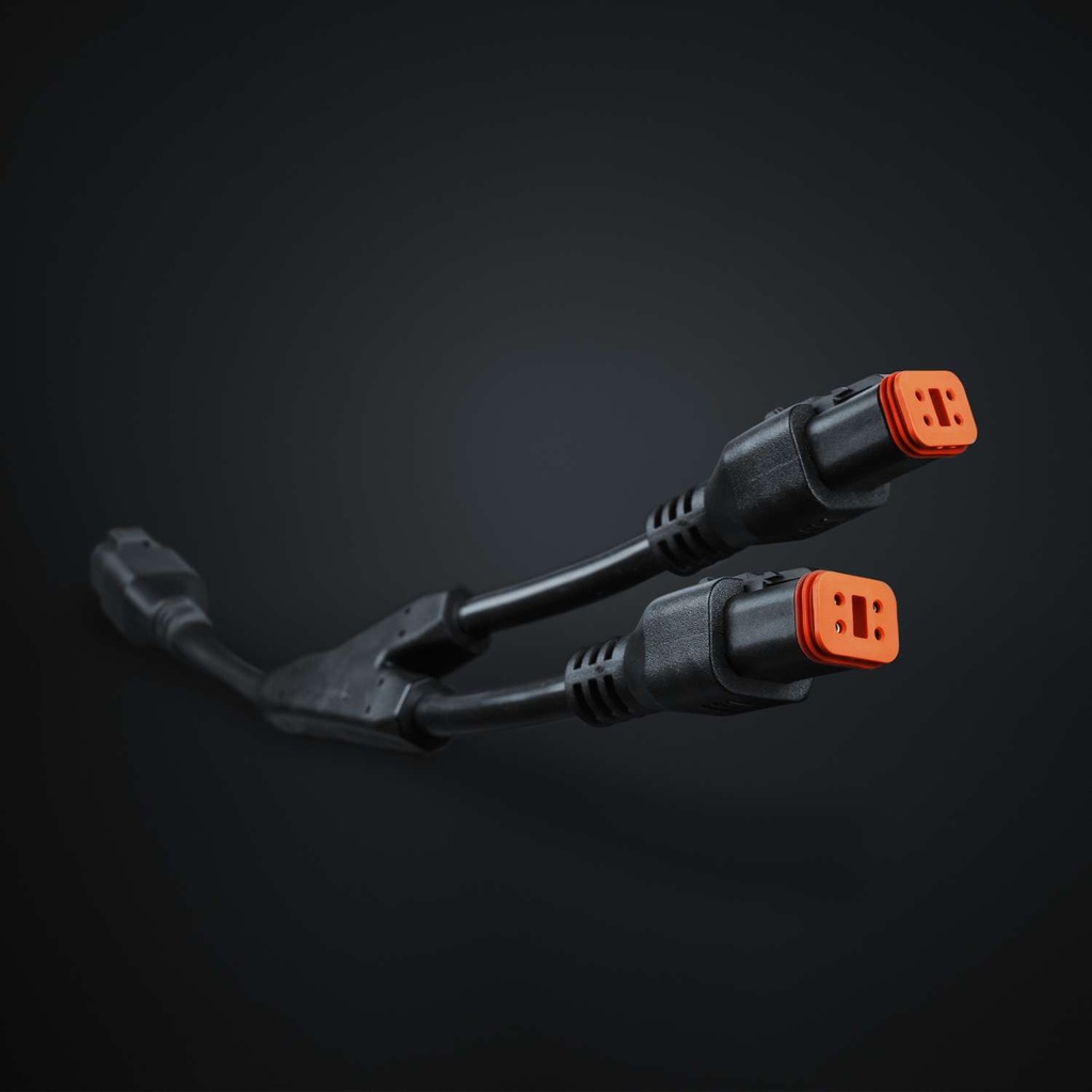 Strands PRO DT-4PIN to 2 x DT-2PLUG Splitter
