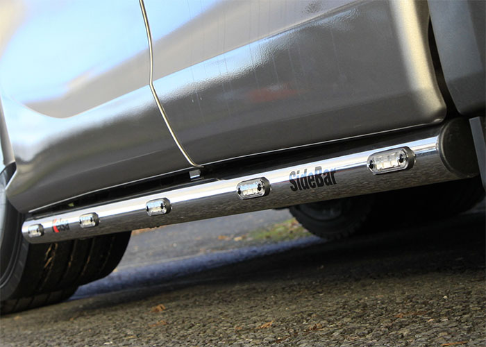 Aluminium SideBars voor Scania R&S NextGen 6x2 met Sleepas | Wielbasis 3550mm | Oranje LEDs | tot 2018