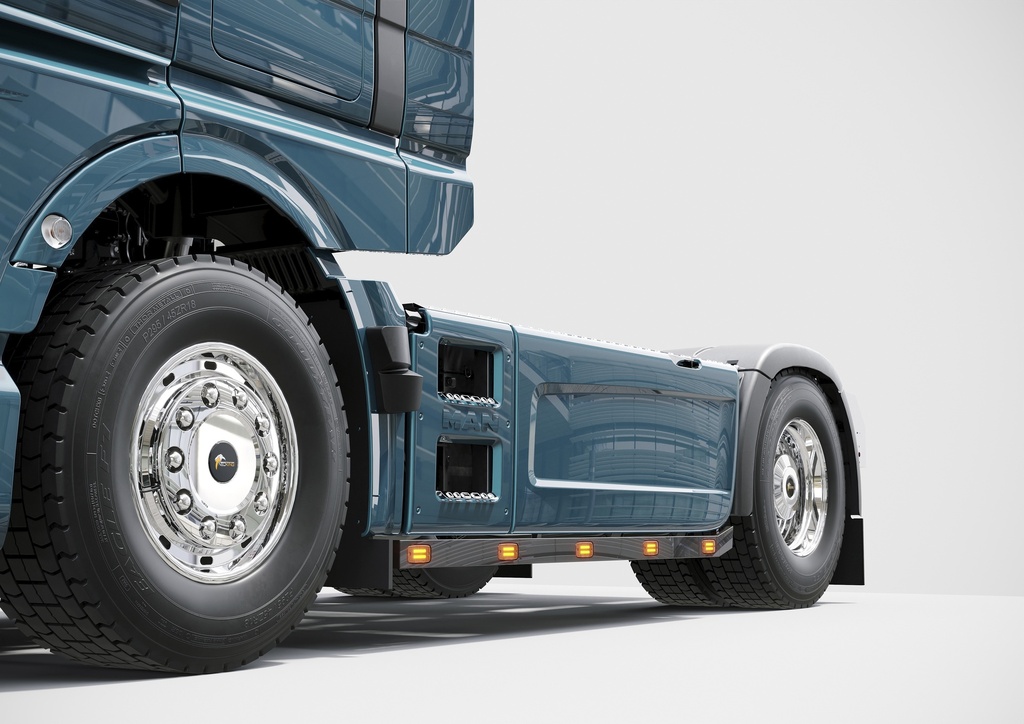 Old School Sidebars for MAN TG3 | Wheelbase 3.600mm | Set with Lights & Cables for SLM & Taillights