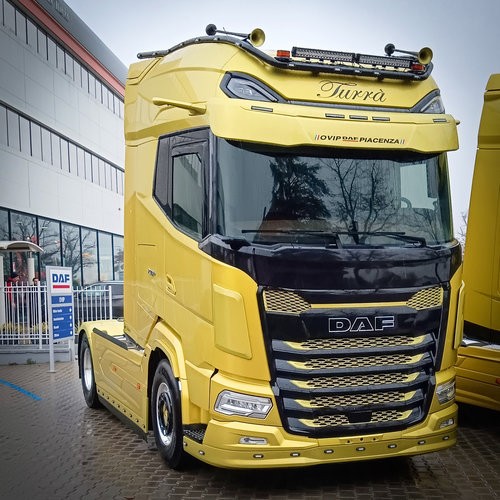 Zonneklep voor DAF NGD XF & XG | Type 1 | 5 Lampgaten