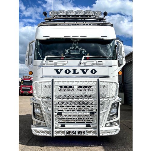 Sunvisor XXL for Volvo FH4 | 5 Bottom Lightholes