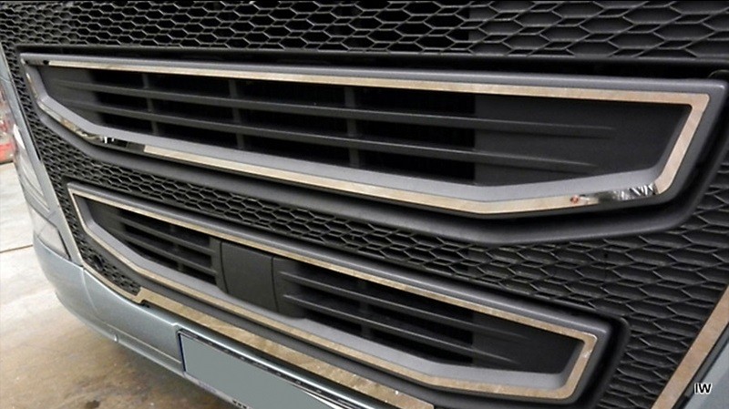 RVS grillcontour Volvo FH 4 - 2-delige set