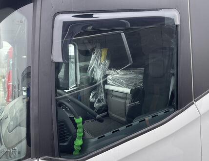[1501086170] Side Window Deflectors Short Model for DAF XF/XG/XG+ | Tape Mounting