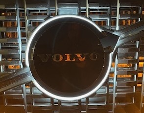[2608249108] Dual Color LED Logo Verlichting 21cm voor Volvo FH Aero