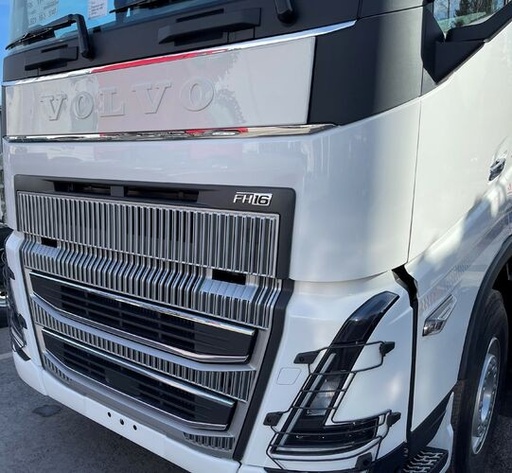 [15082504407] Publicitaire frontplaat Volvo FH 5 + VOLVO letters