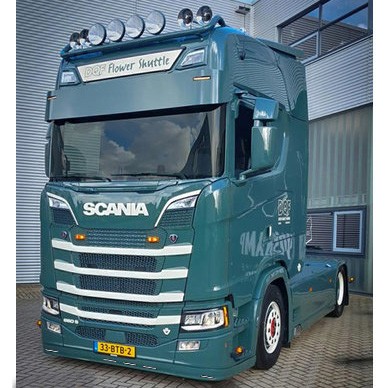 [2SCNGOSXS5NT9] Bumperspoiler voor Scania NextGen met Hoge Bumper | Type 9 | 5 Lampgaten
