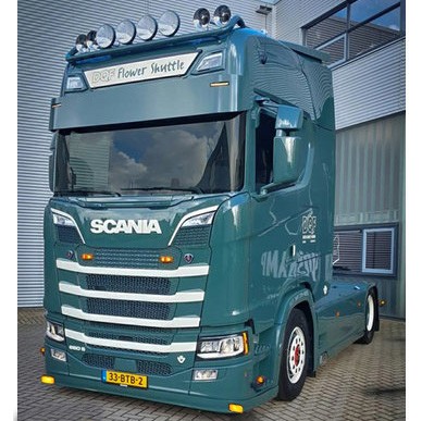 [2SCNGOSXSTLGT9] Bumperspoiler voor Scania NextGen met Hoge Bumper | Type 9 | 2x Gele Talmu
